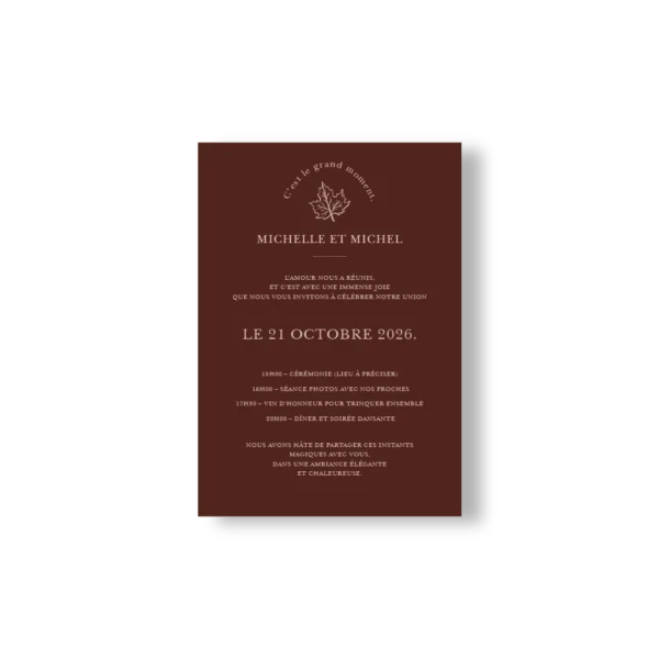 Faire-part A5 brun Châtaigne avec feuilles d’automne. Une annonce élégante et chaleureuse pour votre mariage automnal.