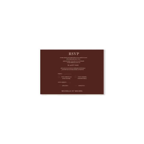 Carte RSVP mariage chocolat noir avec cases à cocher, typographie ivoire rosé et date limite de réponse élégamment intégrée.