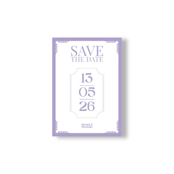 Carte Save the Date lilas et blanche au design épuré, avec date centrée et prénoms en bas, encadrée de motifs graphiques doux.