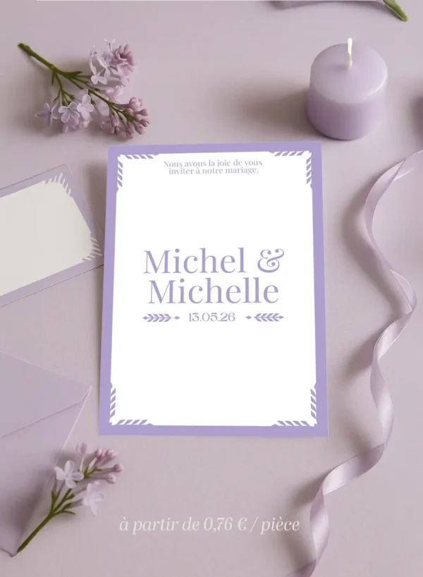 Faire-Part de mariage lilas et blanc avec prénoms centrés, date en bas et encadrement graphique discret, style sobre et élégant.