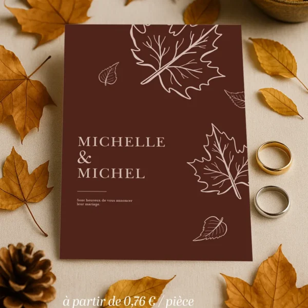 Faire-part brun Châtaigne avec feuilles d’automne. Une annonce élégante et chaleureuse pour votre mariage automnal.
