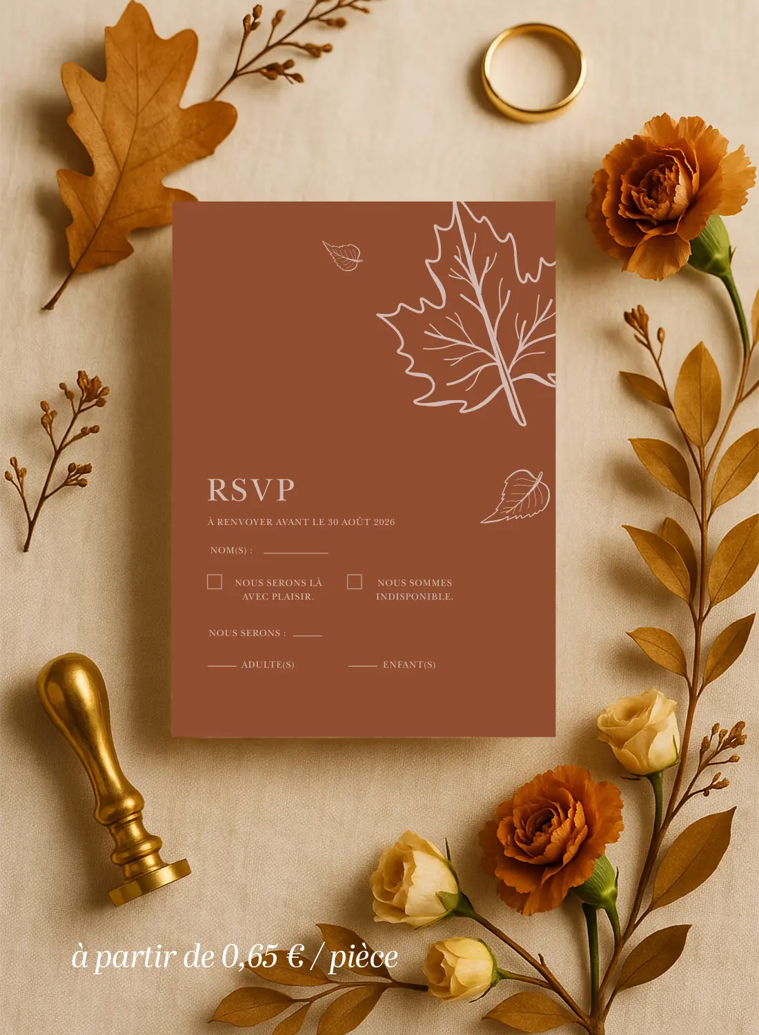Carte RSVP A6 verticale au design automnal terracotta. Feuilles dessinées et réponse intuitive pour une papeterie