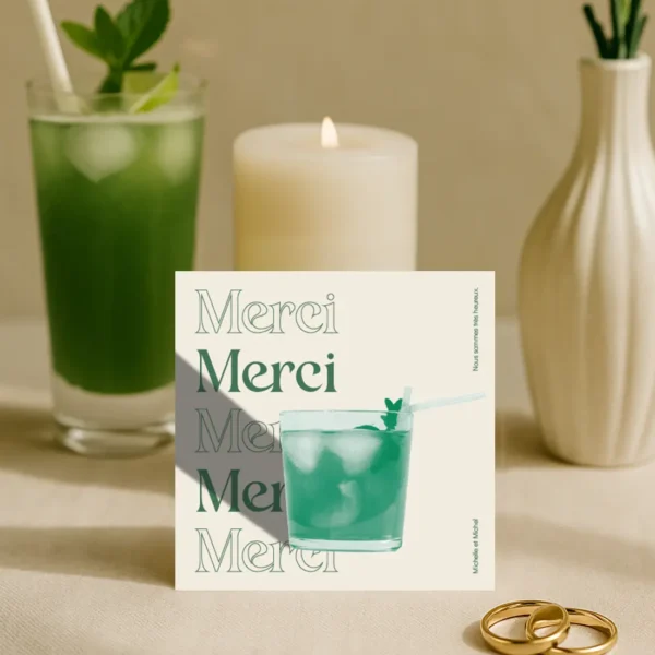 Carte de remerciement carrée avec texte "Merci" répété et un cocktail vert frais, Collection Cocktail.