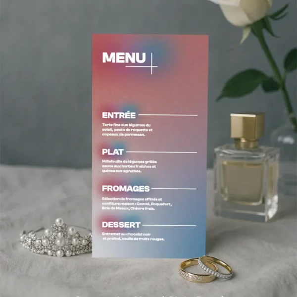 Menu de mariage vertical, fond flou bleu rose violet, typographie blanche lisible avec titres colorés, design graphique et moderne
