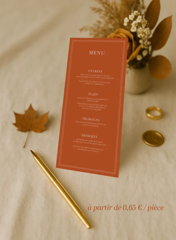 Menu de mariage fond caramel chaleureux, typographie crème élégante, style gourmand et automnal.