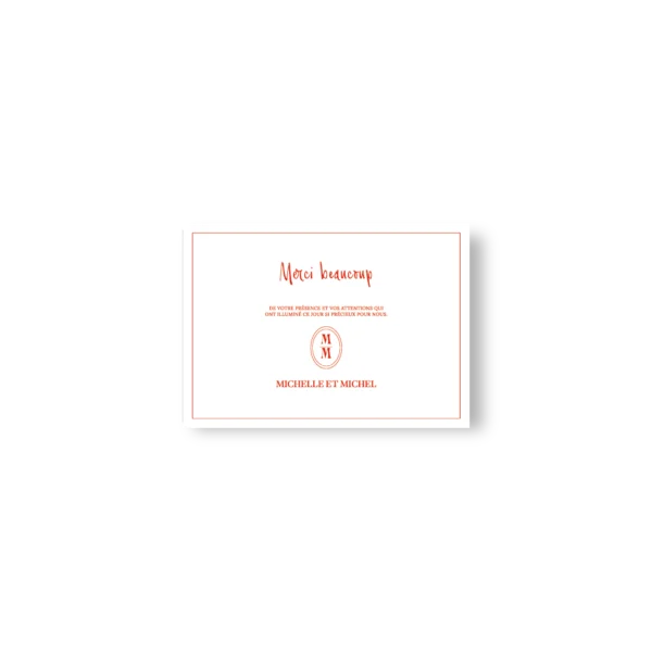 Carte de remerciement mariage rectangulaire, fond blanc, texte rouge Merci beaucoup, monogramme et prénoms des mariés en bas