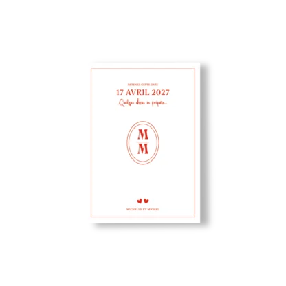 Carte Retenez cette date fond blanc avec monogramme, texte rouge profond et deux petits cœurs en bas de carte